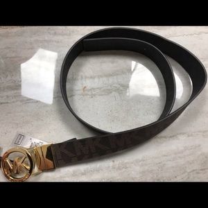 Michael kors reversible belt